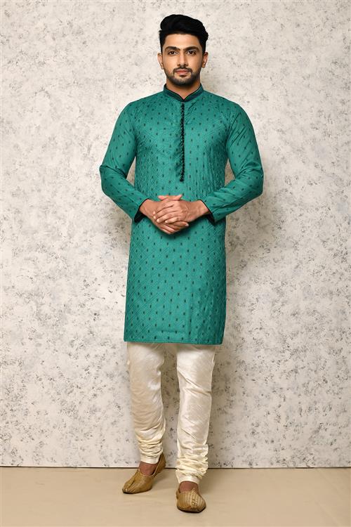 https://media.vinhemfashion.com/Images/RajsahiVol5BVLS469M21FUTI8NB/image/designer